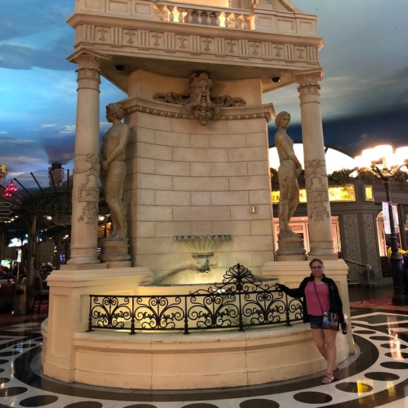 Meet your Posher, Santos - Picture 1 of 1